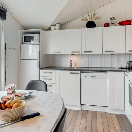 Larisa - 250m From The Sea In Nw Jutland By Interhome