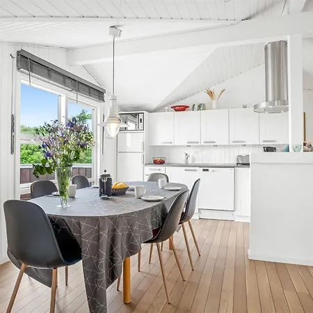 Larisa - 250m From The Sea By Interhome