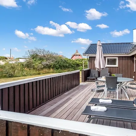 Nyaraló Larisa - 250m From The Sea By Interhome